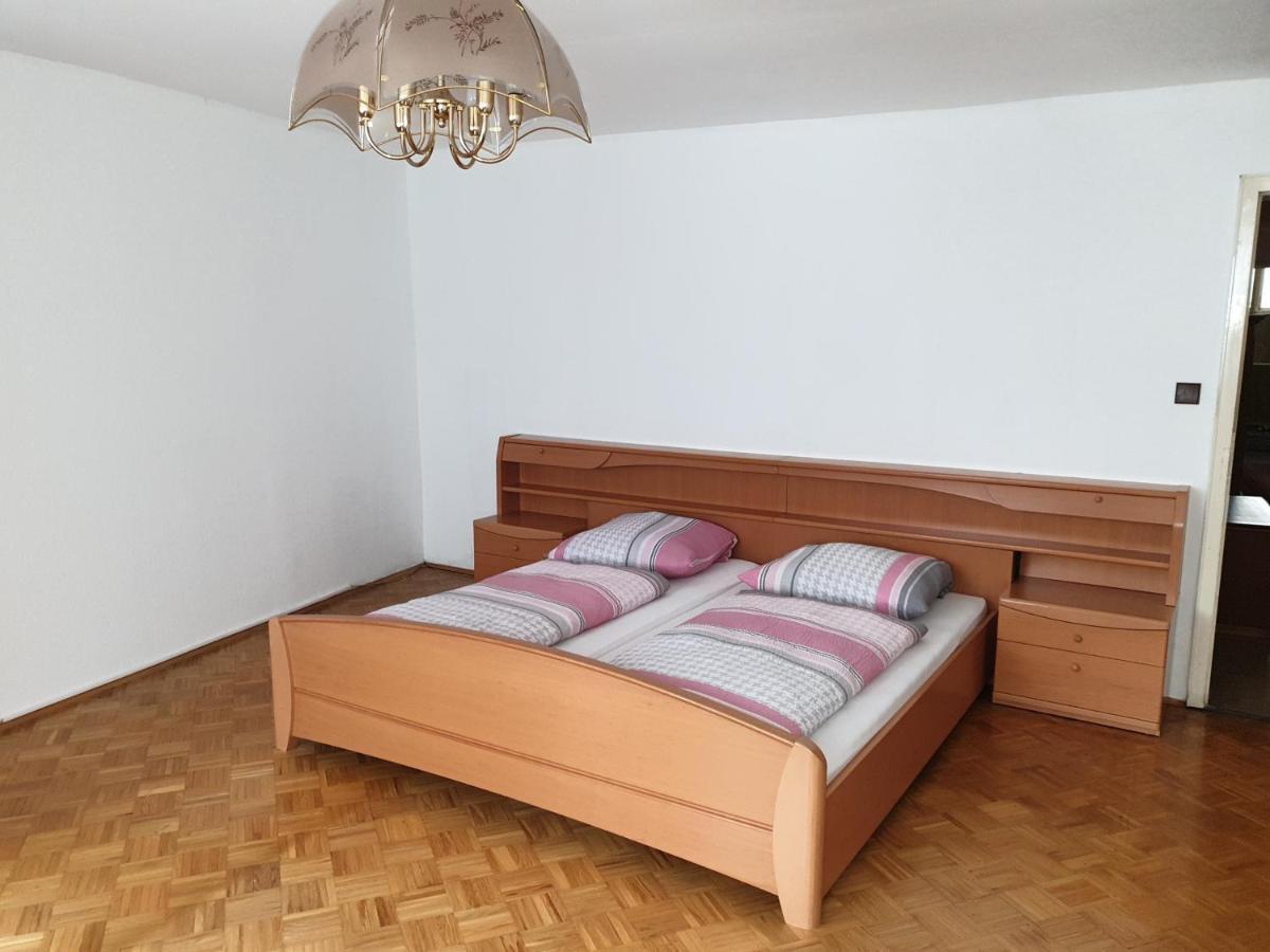 Hotel Pension Engel Pfullendorf Esterno foto