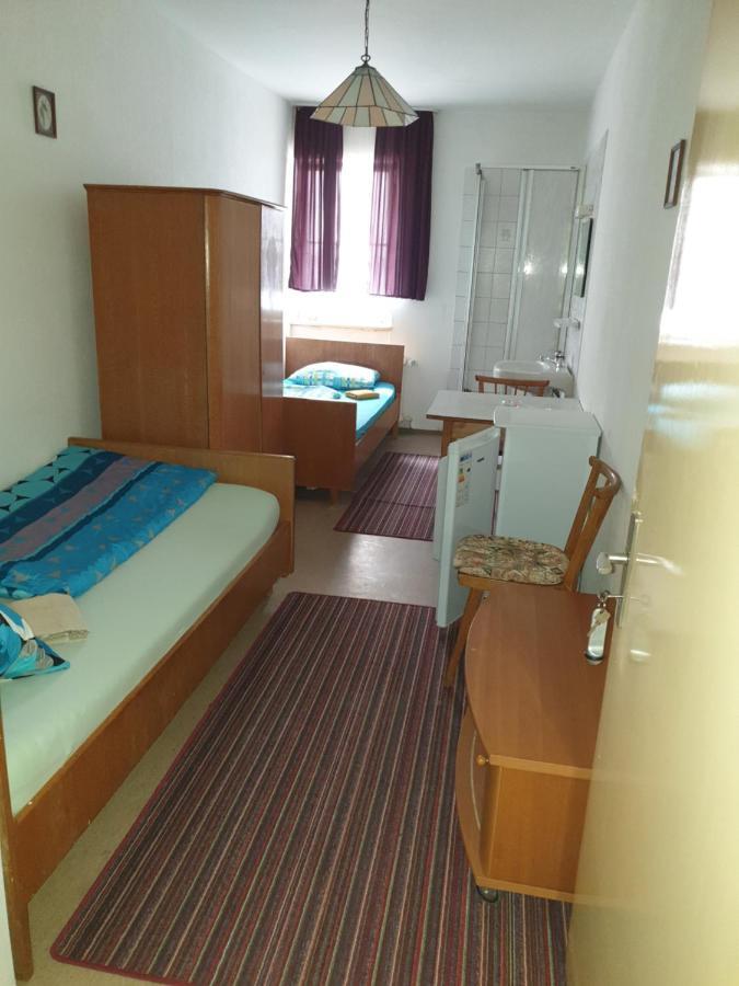 Hotel Pension Engel Pfullendorf Esterno foto