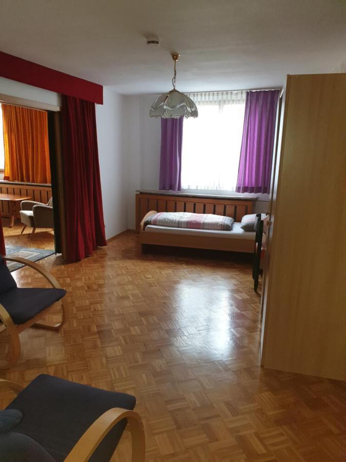 Hotel Pension Engel Pfullendorf Esterno foto