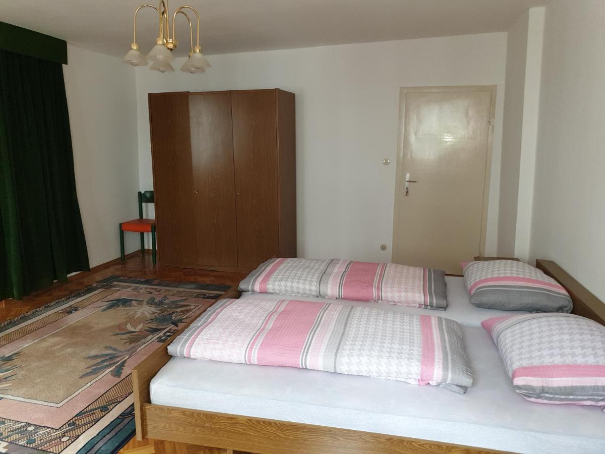 Hotel Pension Engel Pfullendorf Esterno foto