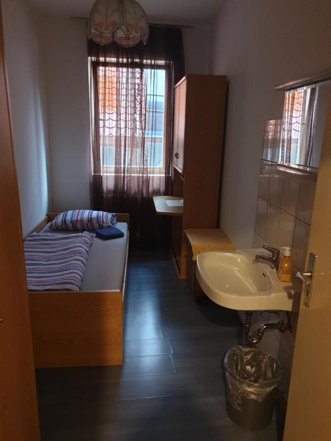 Hotel Pension Engel Pfullendorf Esterno foto